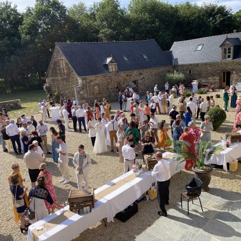 Cocktail-dans-la-cour